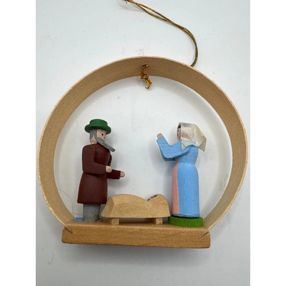 Vintage Miniature Wooden Nativity Hoop Ornament Hand Painted Folk Art 0188